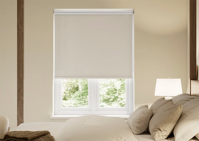 Solari (Blackout), Soft Grey - Motorised Roller Blind - Image 3